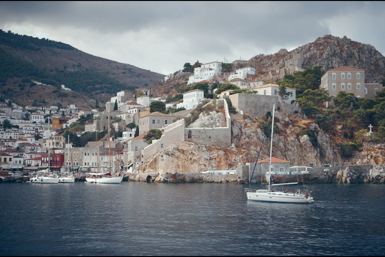 Arrival to Hydra